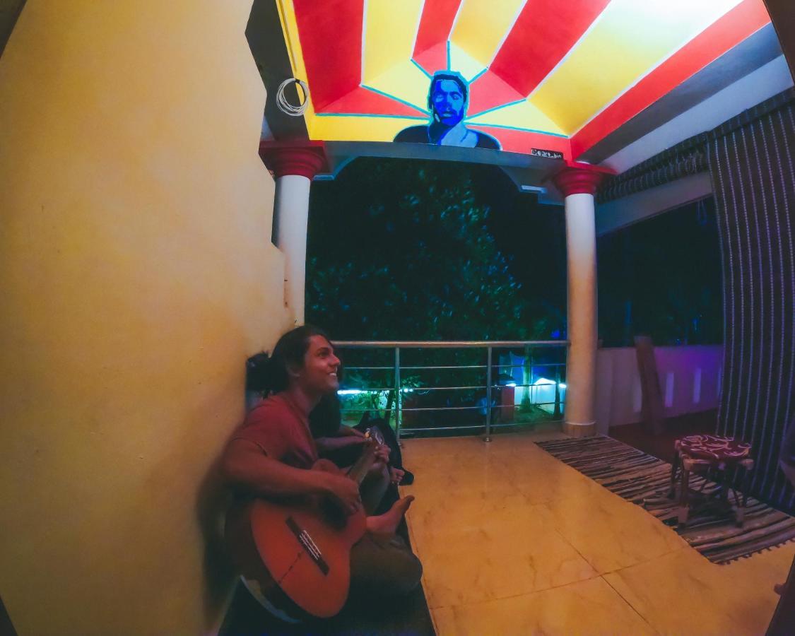 Hostelexp, Varkala - A Beach Town Hostel Екстериор снимка